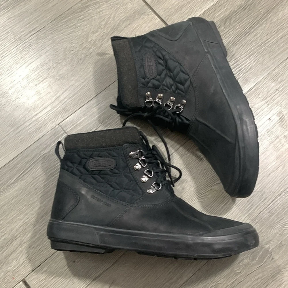 Keen Elsa II Quilted Waterproof Black Ankle Boots      ‎ size 11